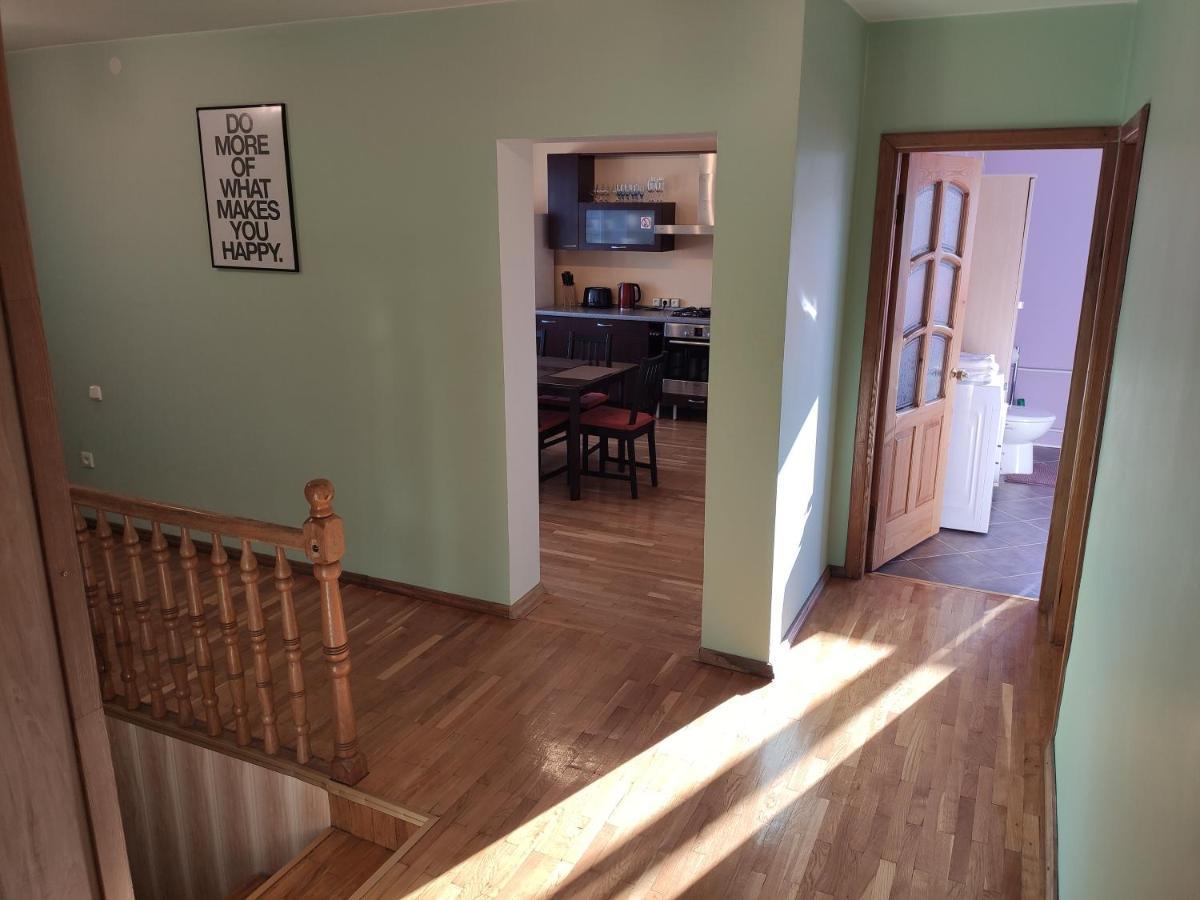 Zapyskis Spacious & Cozy Apartment With Forest View מראה חיצוני תמונה