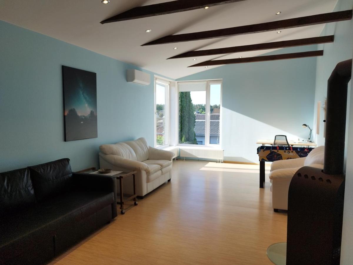 Zapyskis Spacious & Cozy Apartment With Forest View מראה חיצוני תמונה